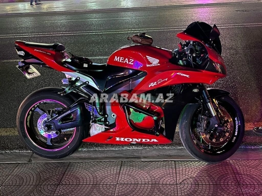 Honda CBR 600, 2009 cu il,  0.6 L,  46800 km